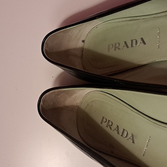 Prada Black Leather Flats with Bow - Picture 11 of 16